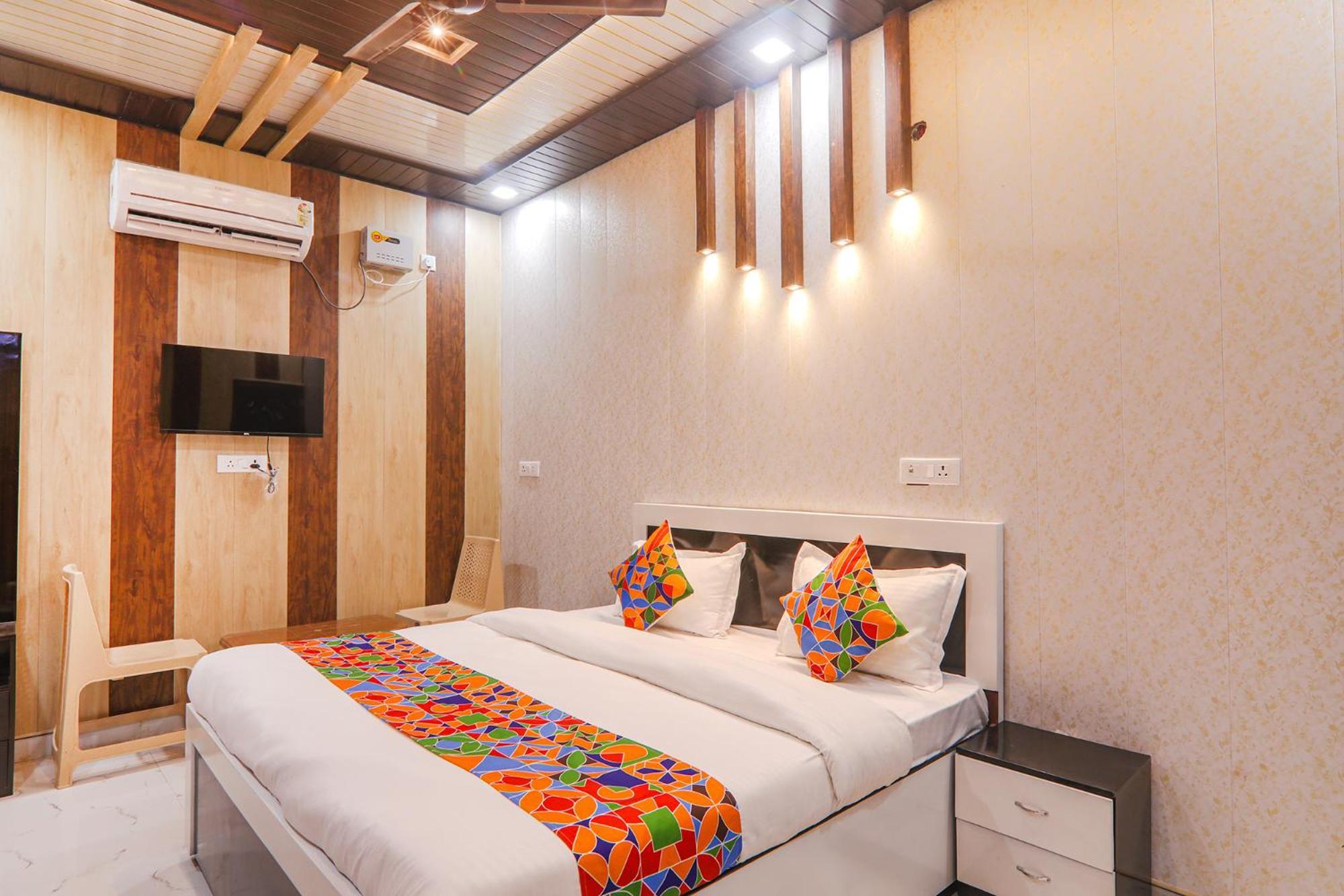 Fabhotel Uma Yugul Ayodhya Εξωτερικό φωτογραφία