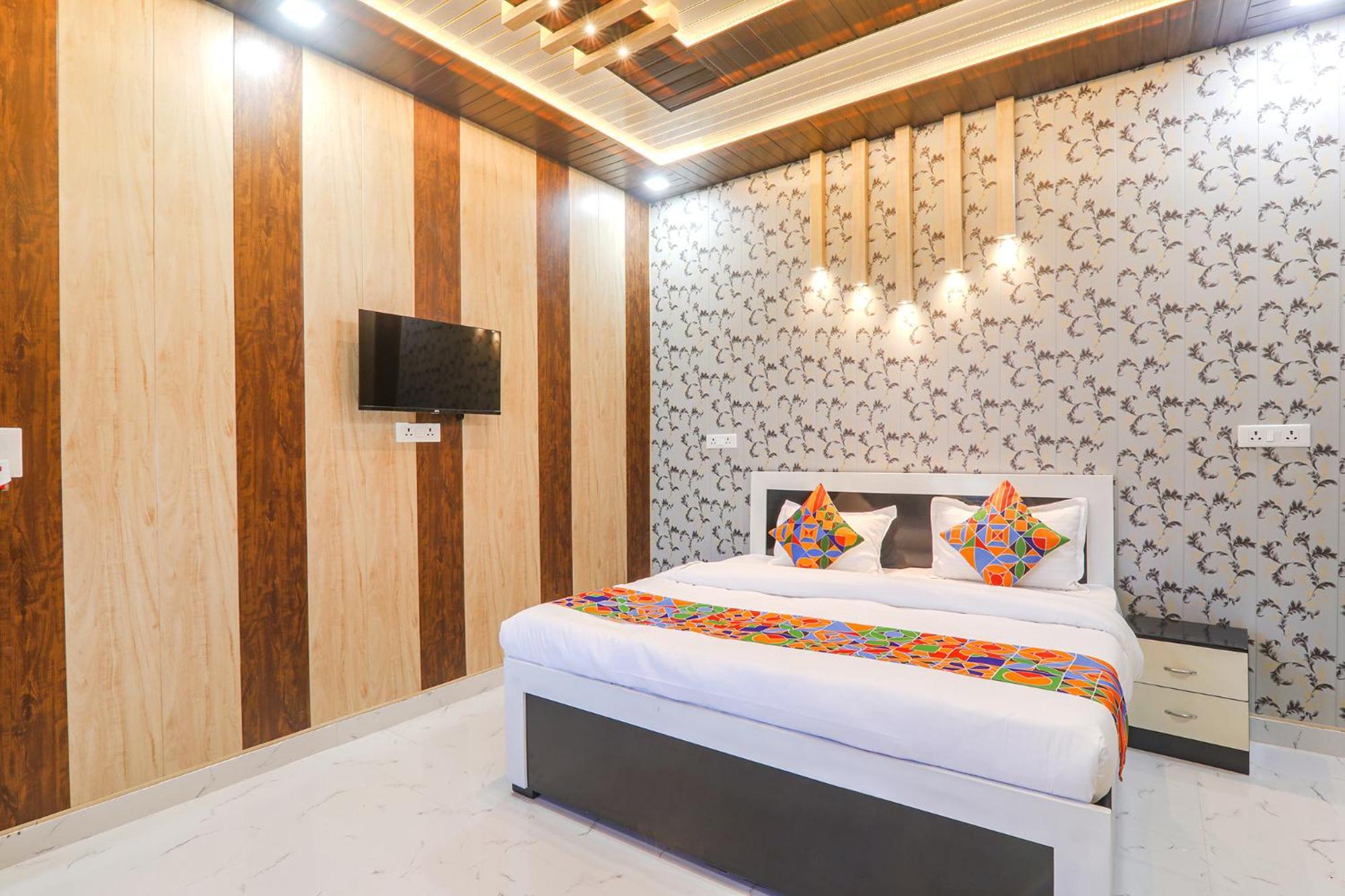 Fabhotel Uma Yugul Ayodhya Εξωτερικό φωτογραφία