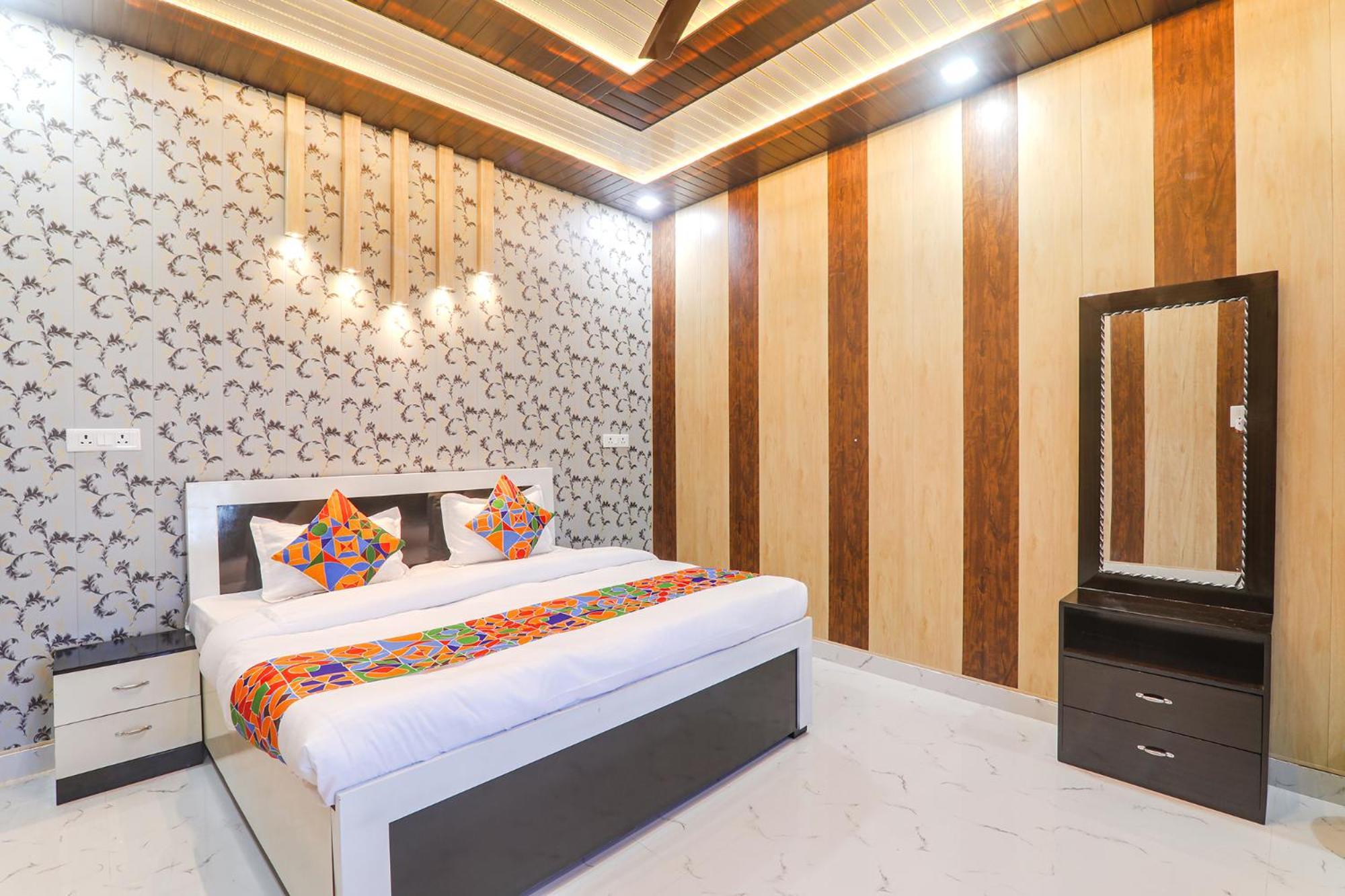 Fabhotel Uma Yugul Ayodhya Εξωτερικό φωτογραφία