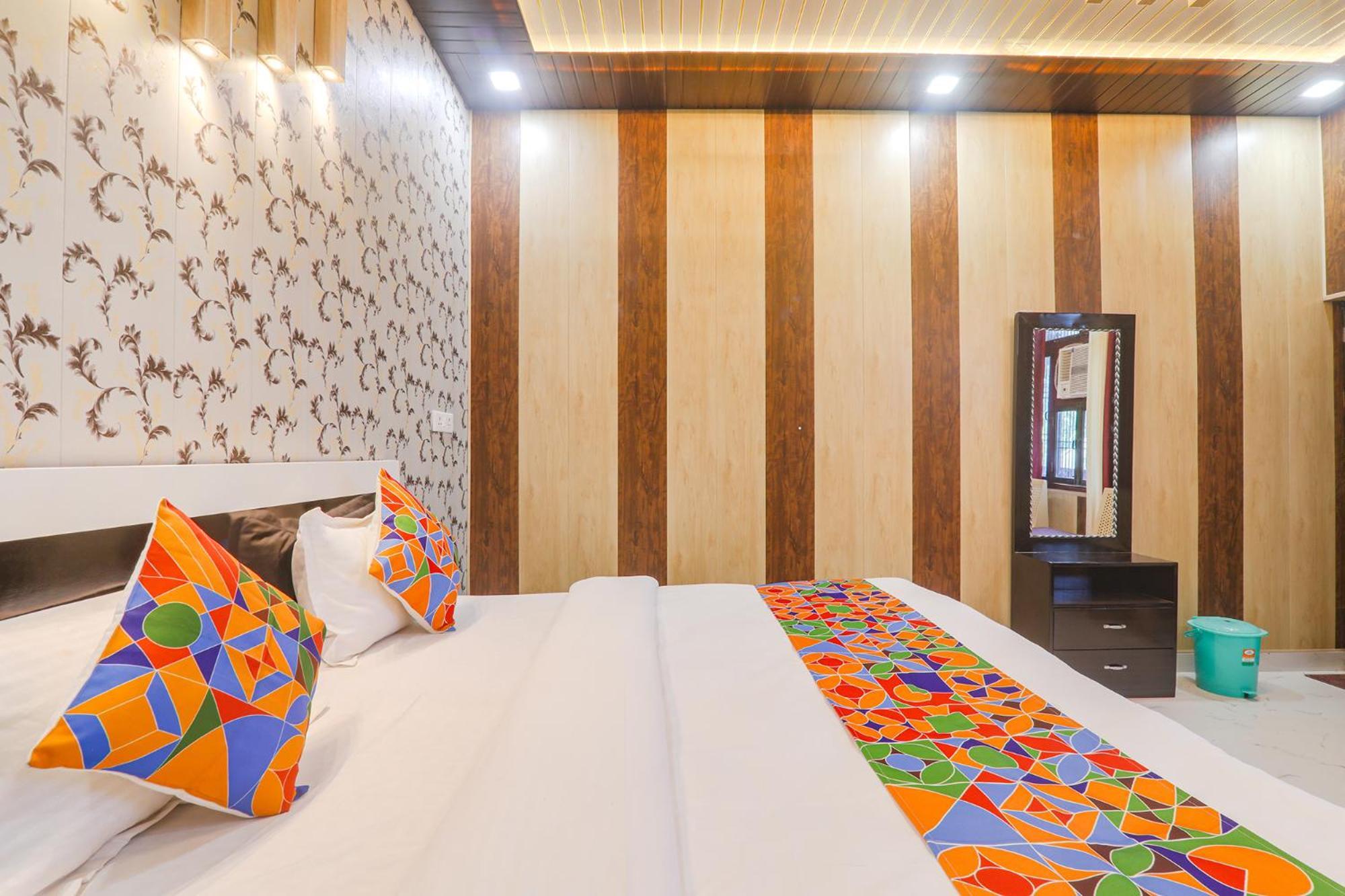 Fabhotel Uma Yugul Ayodhya Εξωτερικό φωτογραφία